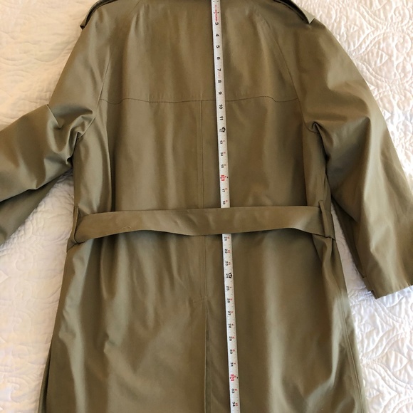 London Fog 42 Long Tan Trench Coat. Inside lining, Snow Cloth Virgin Wool! - Picture 10 of 15